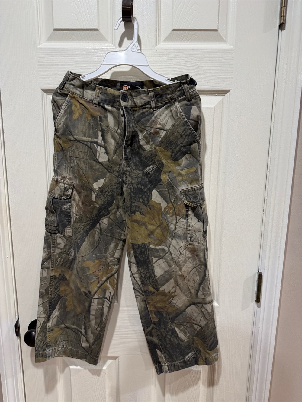 Boys Camouflage Cargo Pants Realtree 10/12 large - Picture 1 of 3